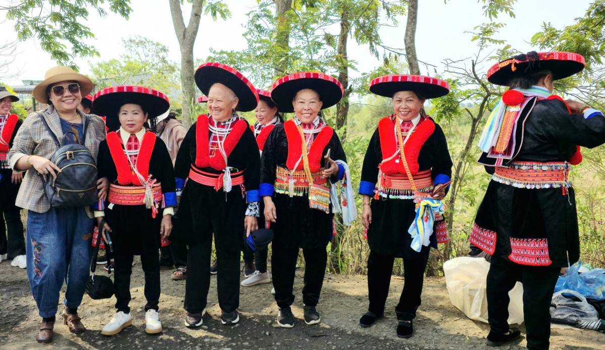 hình ảnh du khách